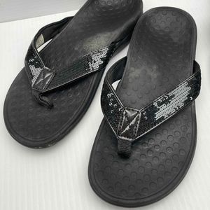 Vionic black, size 5, orthotic sandals